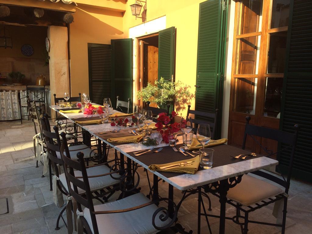 Petit Hotel Alaro Exterior photo