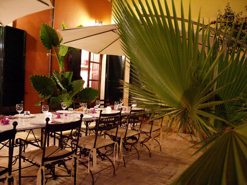 Petit Hotel Alaro Exterior photo