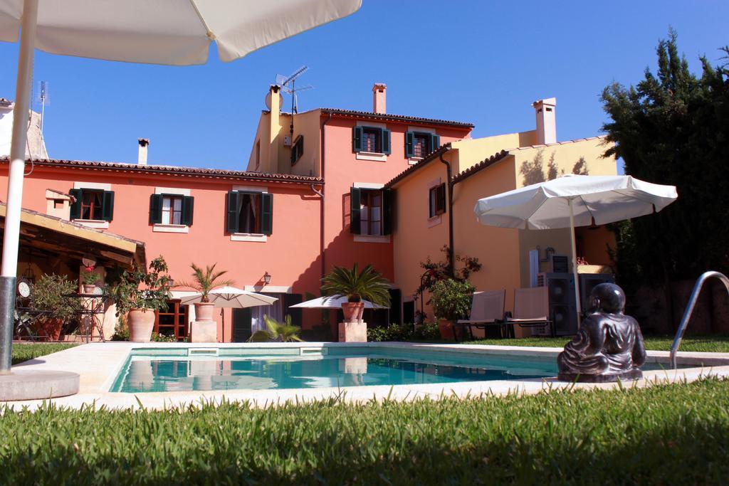 Petit Hotel Alaro Exterior photo