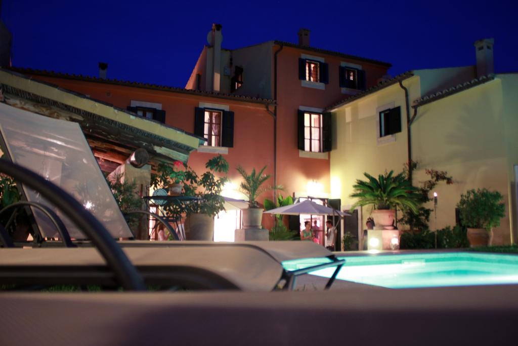 Petit Hotel Alaro Exterior photo