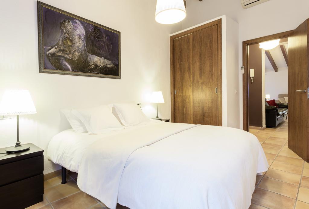 Petit Hotel Alaro Exterior photo