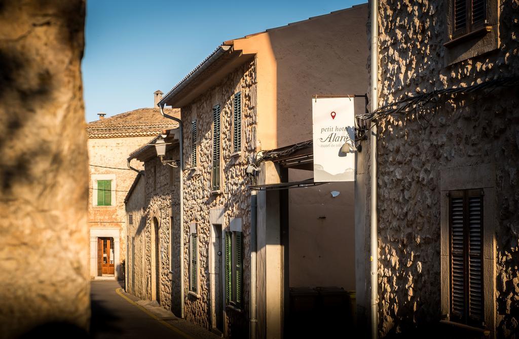 Petit Hotel Alaro Exterior photo