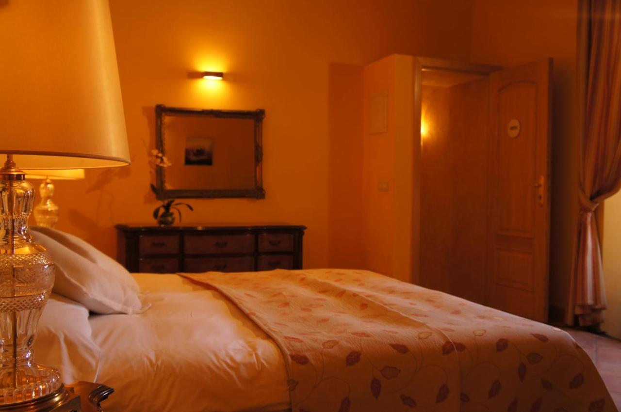 Petit Hotel Alaro Room photo